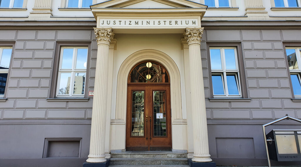 Außenansicht vom Justizministerium NRW